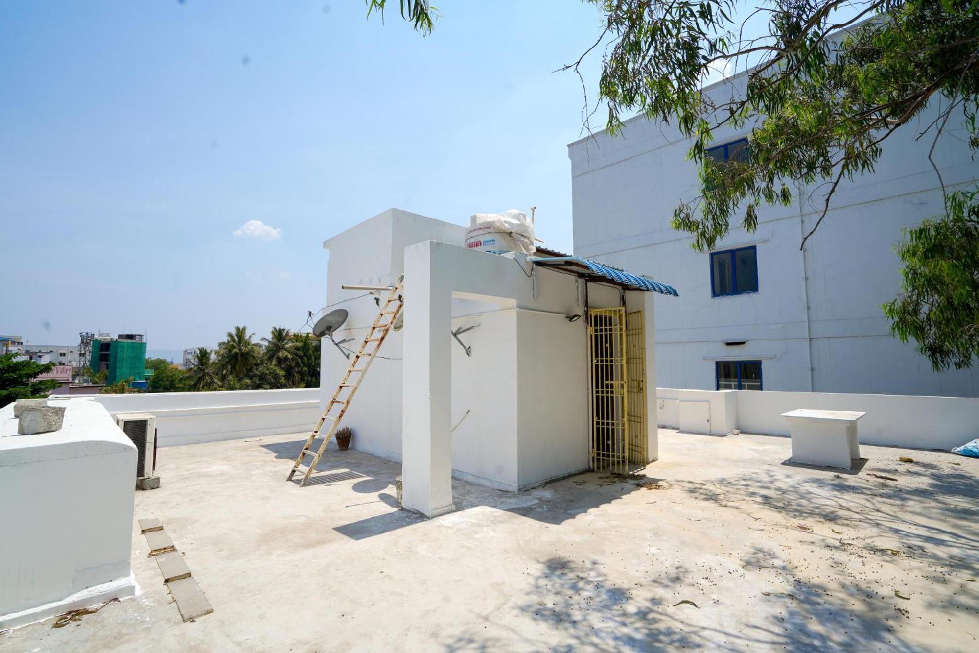 Golden Villa - Duplex House With Private Theater - Near To Alipiri And Bhudevi Ttd Ticket Counter And Kapilateertham Tirupati Ngoại thất bức ảnh