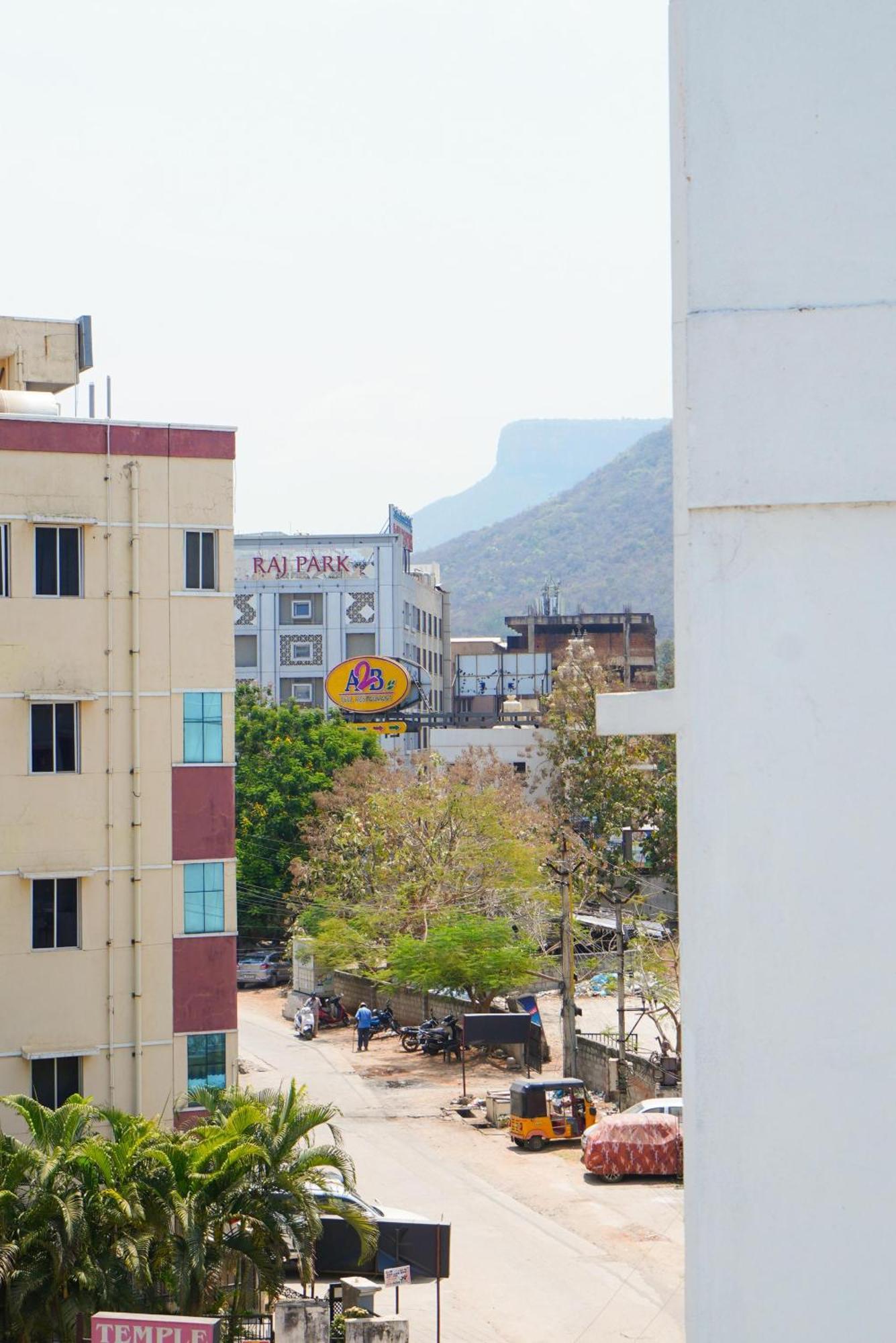 Golden Villa - Duplex House With Private Theater - Near To Alipiri And Bhudevi Ttd Ticket Counter And Kapilateertham Tirupati Ngoại thất bức ảnh