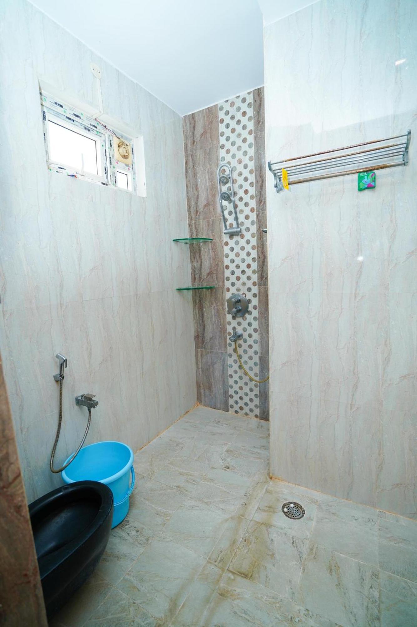 Golden Villa - Duplex House With Private Theater - Near To Alipiri And Bhudevi Ttd Ticket Counter And Kapilateertham Tirupati Ngoại thất bức ảnh